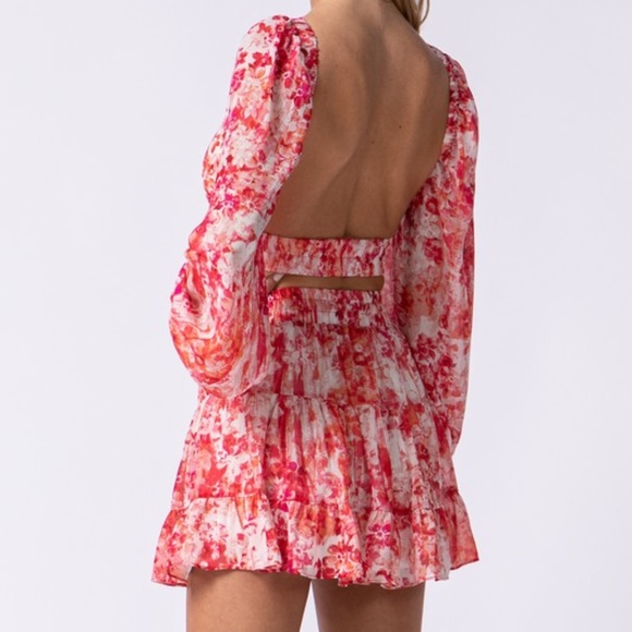 24hr sale BACKLESS CROP TOP FLORAL SKIRT SET Barbie pink - Picture 2 of 5